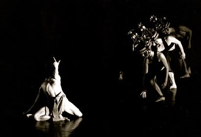McCaleb Dance in Thangka - photo by R. Gullen Copyright©1998